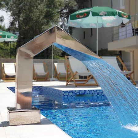 Grejm Lux Family Apartments Petrovac Kültér fotó
