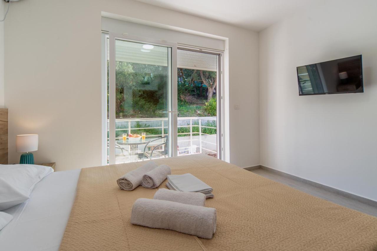 Grejm Lux Family Apartments Petrovac Kültér fotó
