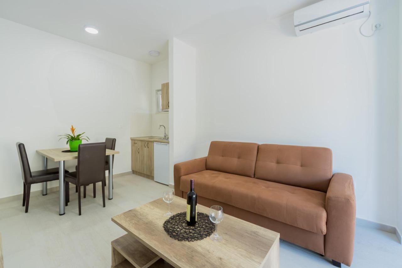 Grejm Lux Family Apartments Petrovac Kültér fotó