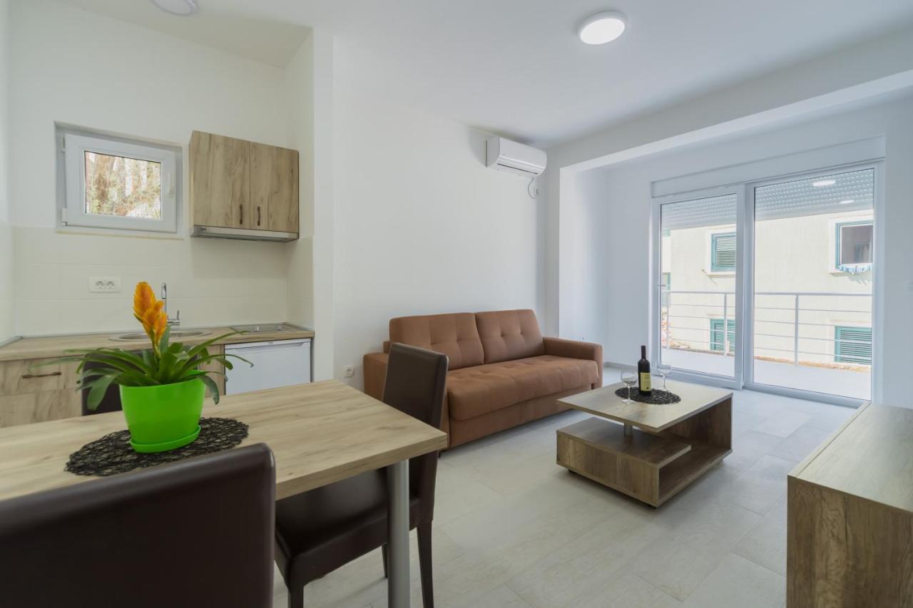 Grejm Lux Family Apartments Petrovac Kültér fotó