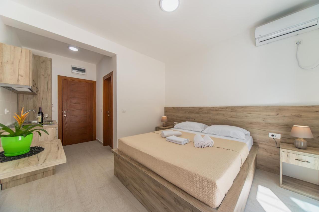 Grejm Lux Family Apartments Petrovac Kültér fotó
