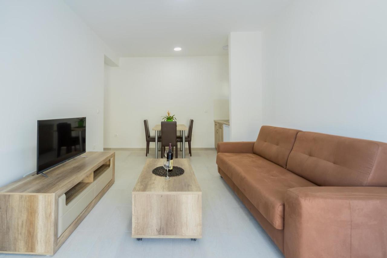 Grejm Lux Family Apartments Petrovac Kültér fotó