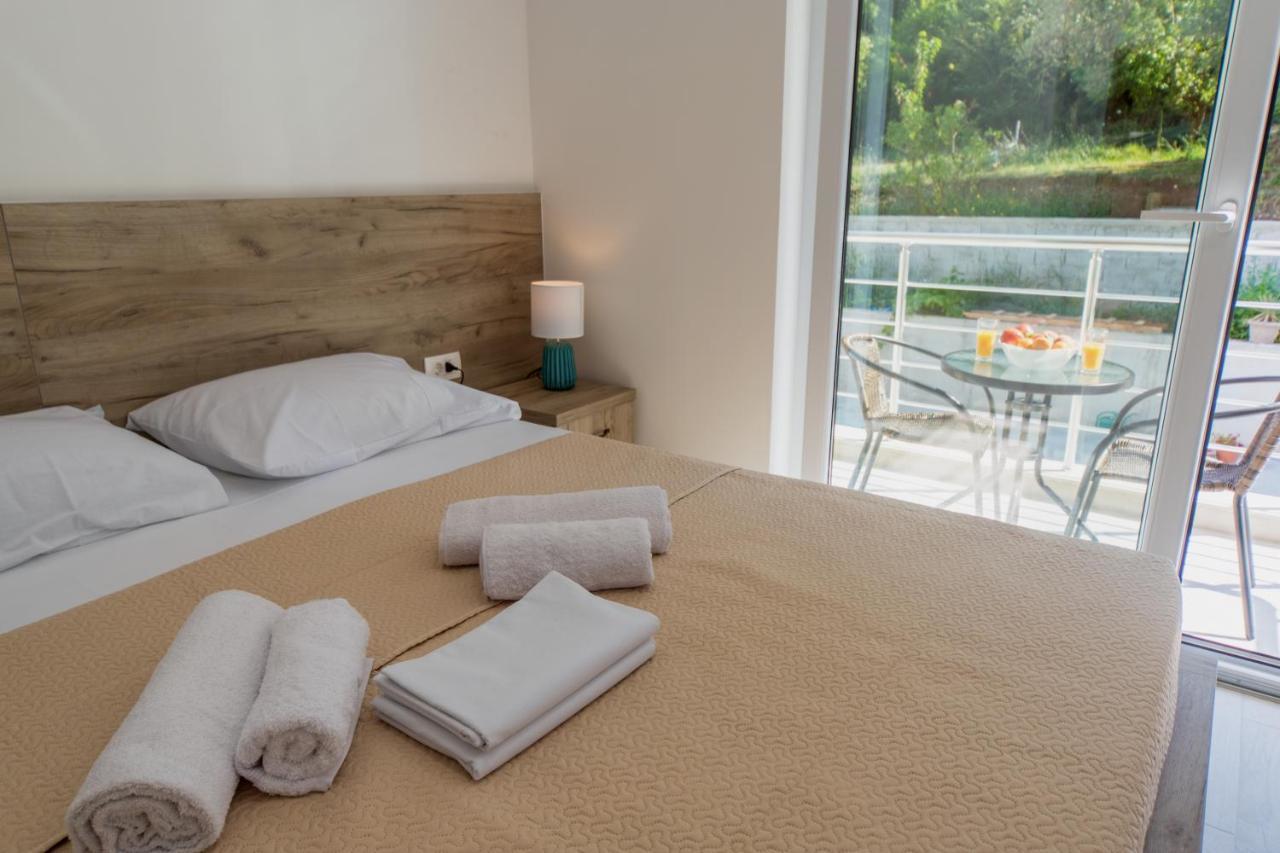 Grejm Lux Family Apartments Petrovac Kültér fotó