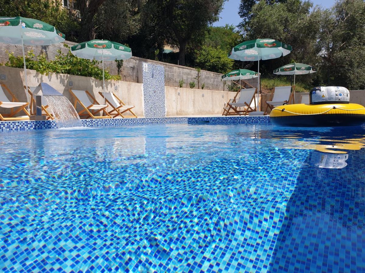Grejm Lux Family Apartments Petrovac Kültér fotó