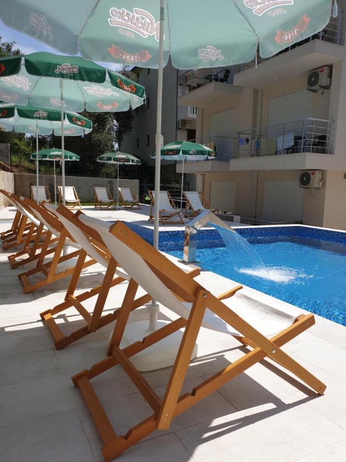 Grejm Lux Family Apartments Petrovac Kültér fotó